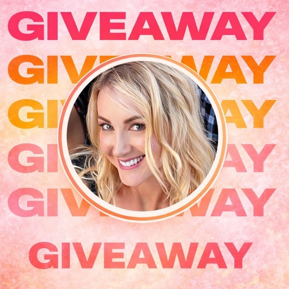 Other - 🎉 FREE GIVEAWAY TIME!!!! @KARI’SFASHION 💖